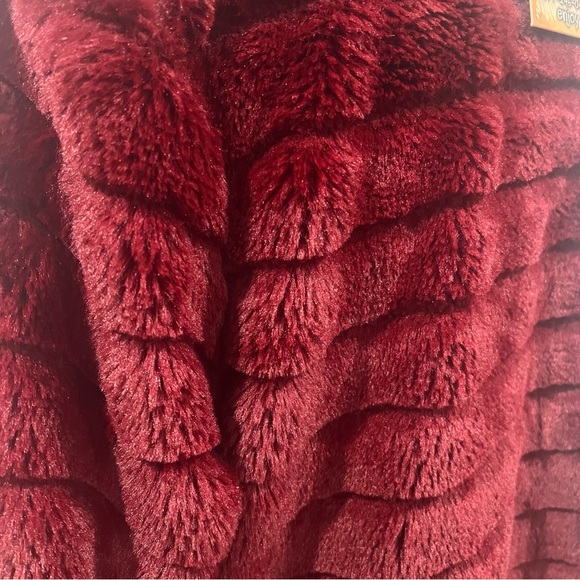 Tees2urdoor Womens Burgundy Faux Fur Jacket V Neck Zipper Closure Size XL NWT - Picture 5 of 7